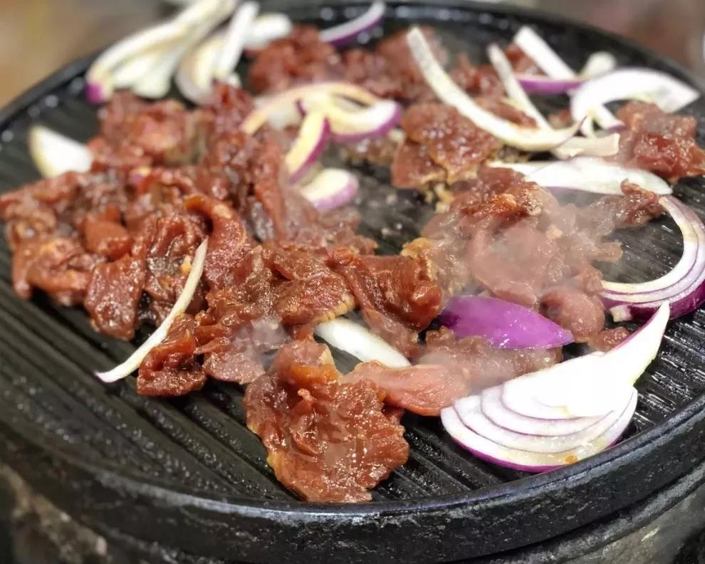 老北京地道的八家炙子烤肉您是文吃还是武吃