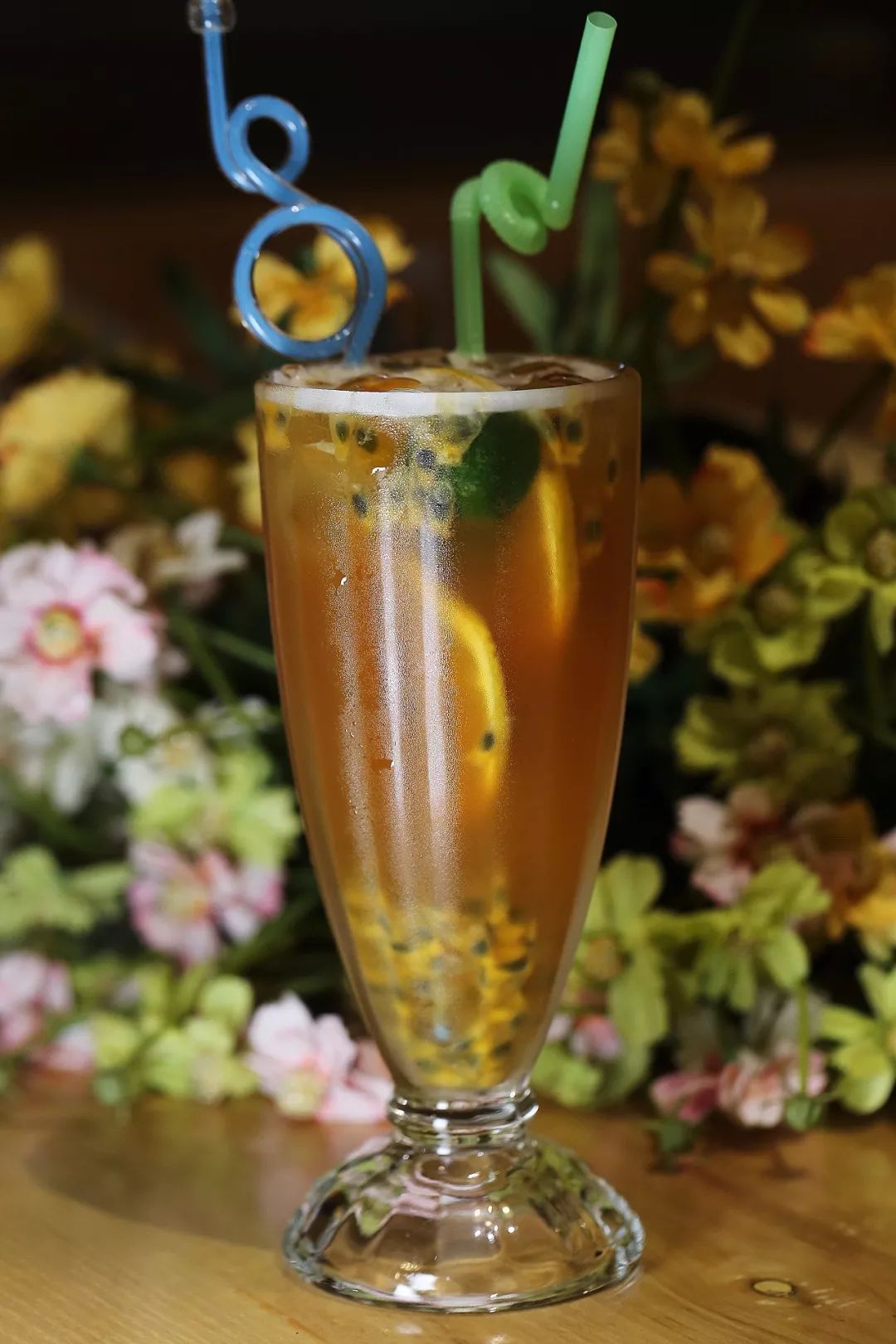 【金桔柠檬百香果茶】    【红玉柠檬冰红茶】