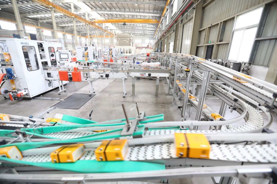 丝飘纸业工厂生产线