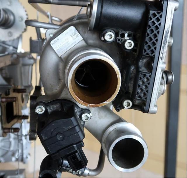 6t发动机上自然也不会缺席.