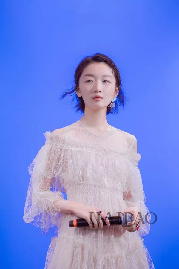 厉害看到她才知道耳环可以离肩膀这么远宋轶周冬雨都输了