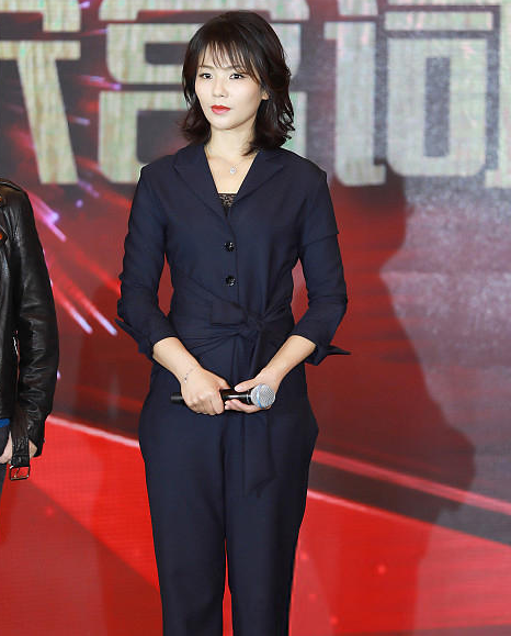 刘涛蒋欣再次同框,一个瘦成竹竿一个胖成"球",差距大__凤凰网