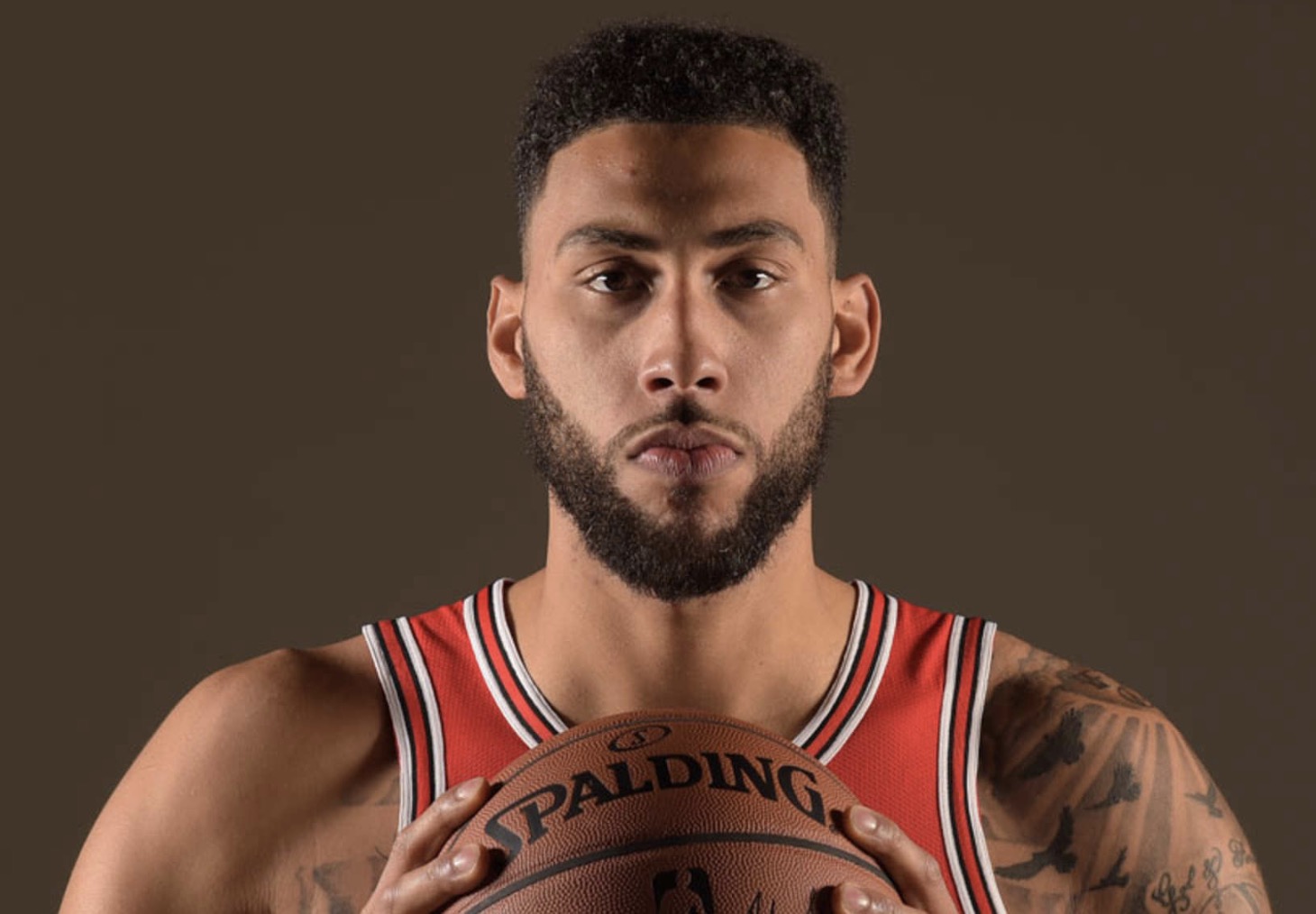 官方:瓦伦丁接受左脚踝手术,赛季报销