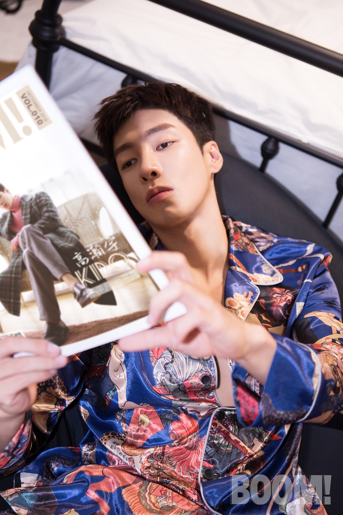 高瀚宇最新街拍 演绎也平凡也不凡