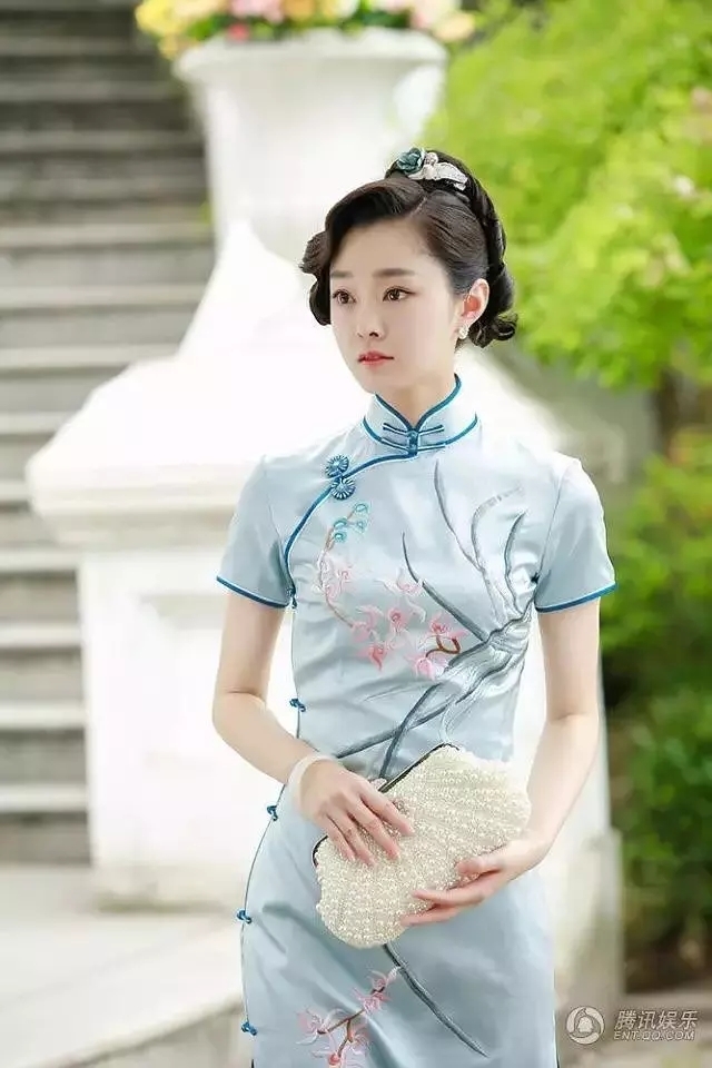 盘点女明星的旗袍造型,网友:刘亦菲,赵丽颖,宋轶的最美!