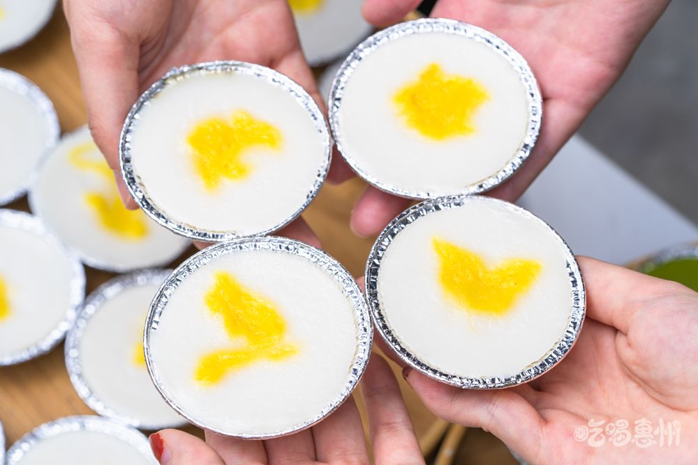 水门爆红钵仔糕18种口味3元一个有斑兰叶口味榴莲味