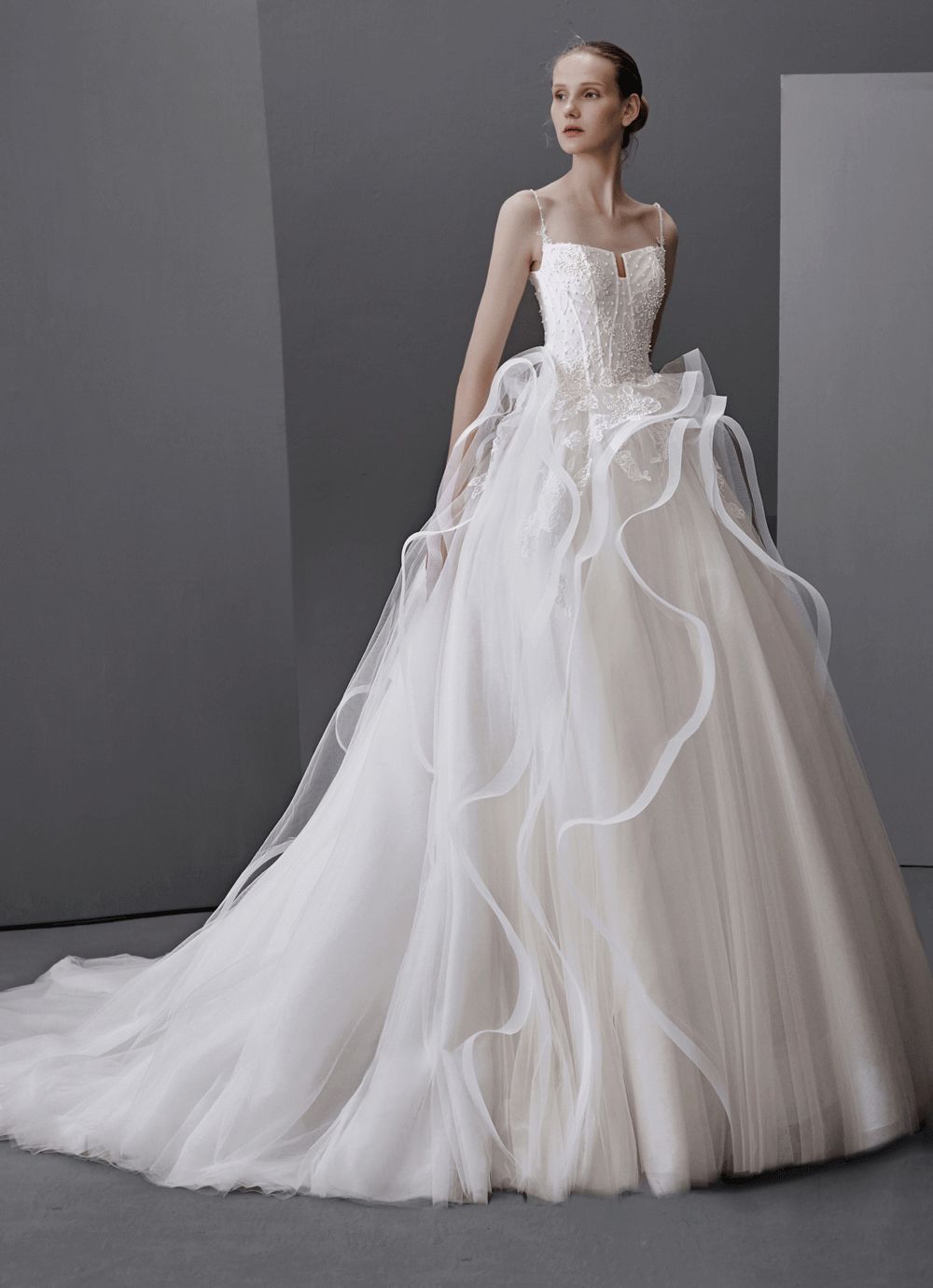 选纱指南|不想减肥的新娘们~怎么用婚纱遮盖你的身材小缺憾?