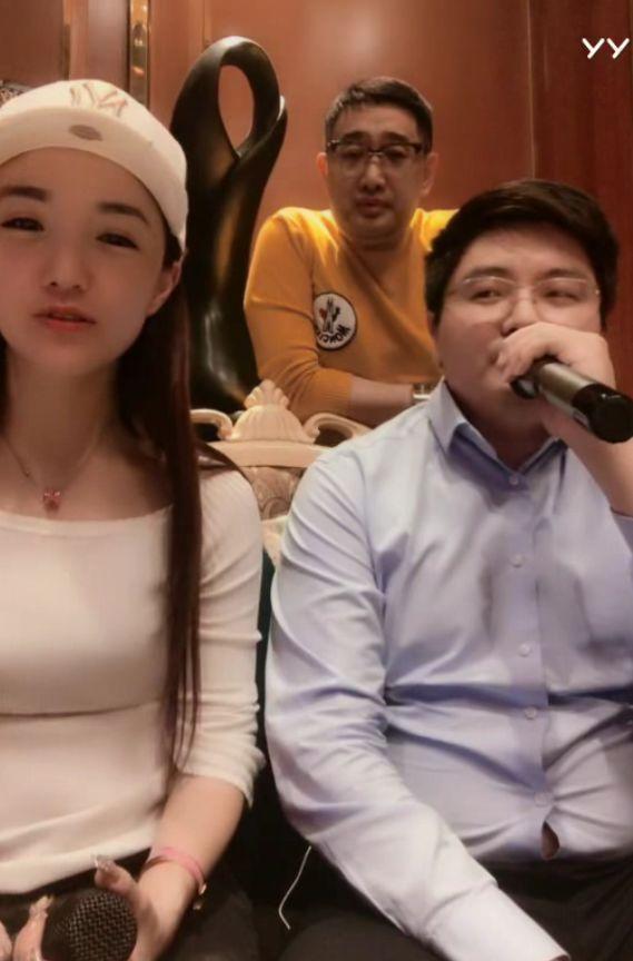 飞哥在京为刀哥庆生,胡总,三金,文静等欢聚一堂__凤凰网