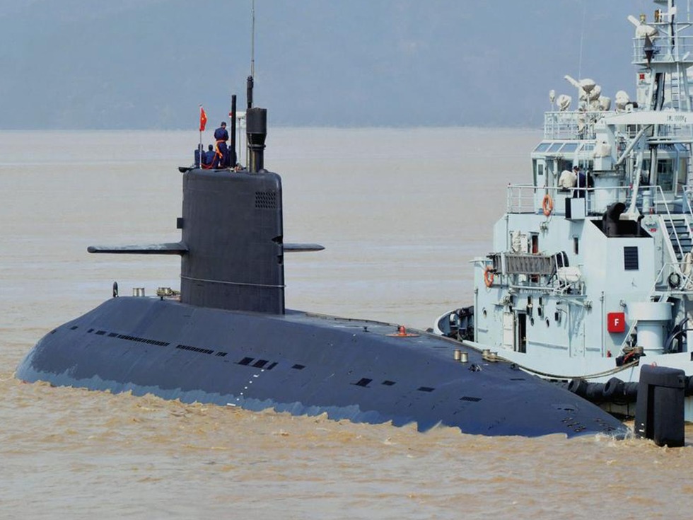 早在1954年6月19日,中国海军第一支潜艇部队诞生,那个年代中国只有8艘