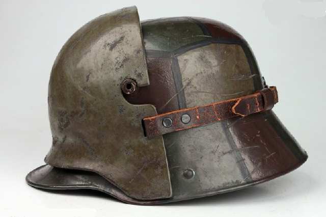 曾经丑陋无比的德国钢盔在改良中还美化形象对如今都有影响