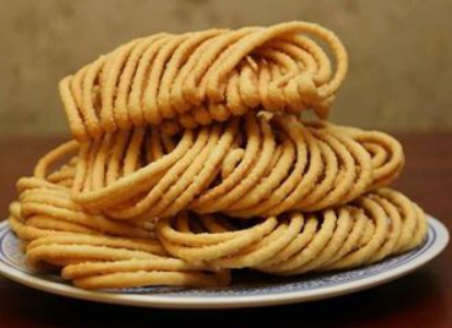 传统美食油炸馓子比麻花还要好吃