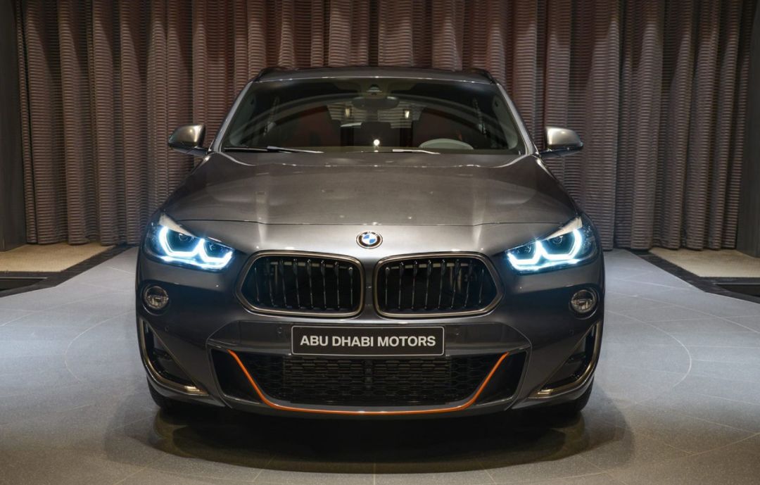 来自阿布扎比的矿石灰x2,低调中透着一丝狂野的气息!