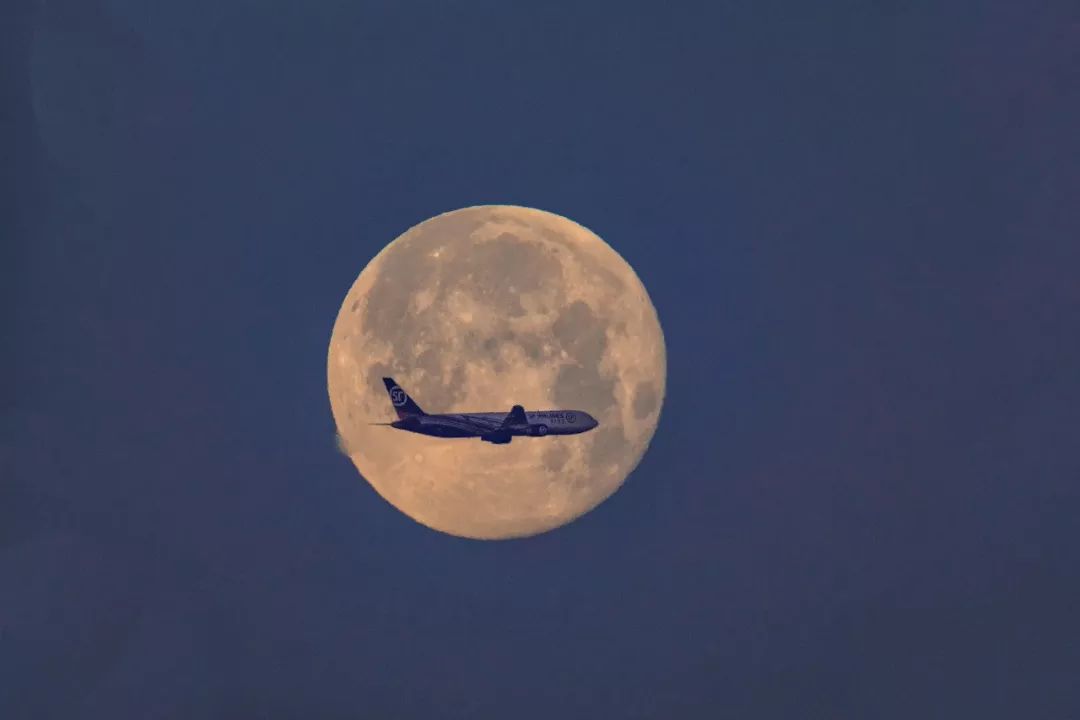 今晚元宵节邂逅"超级月亮" 下次相遇要等9年