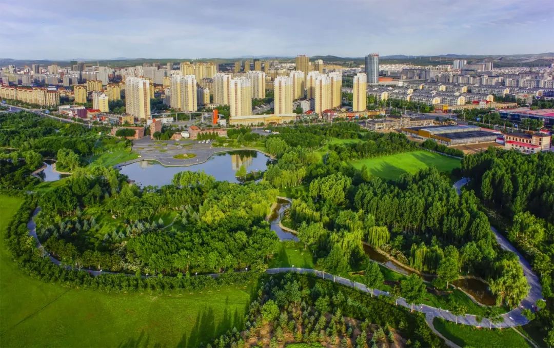 离开地面冲上云霄航拍中国带你领略壮美赤峰