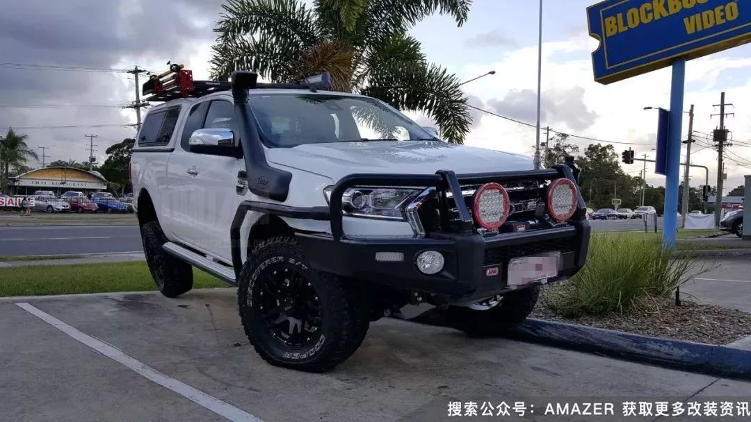 白色福特Ford Ranger的ARB改装__凤凰网