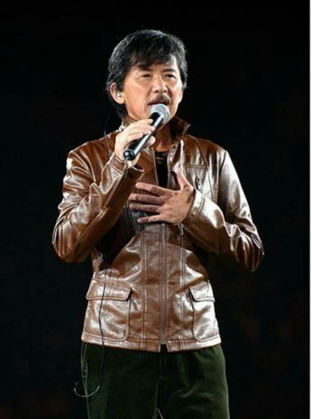 林子祥在他最红的时候,绝对是顶尖级别的存在.