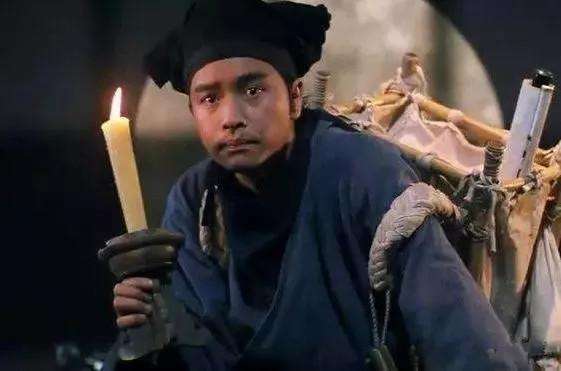 范进中举后为何喜极而疯?如果你知道了举人的特权,你也会癫狂!