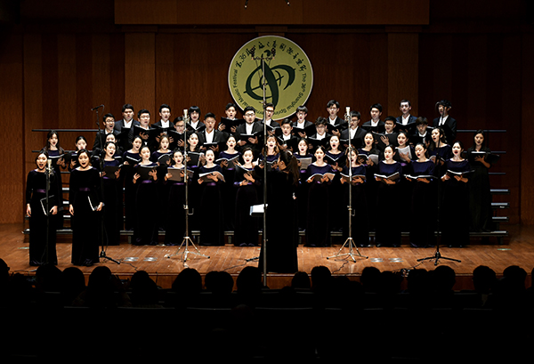 上海之春上海音乐学院两支合唱团演绎中外春之曲