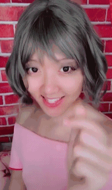 女神男女通吃晒出胸照后1400w粉丝痛哭我失恋了