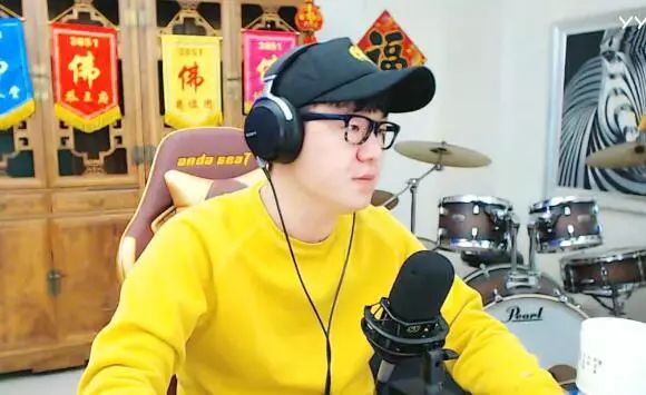 神豪哦哥评价大佛为yy最真实主播 莫名其妙成为大佛师傅