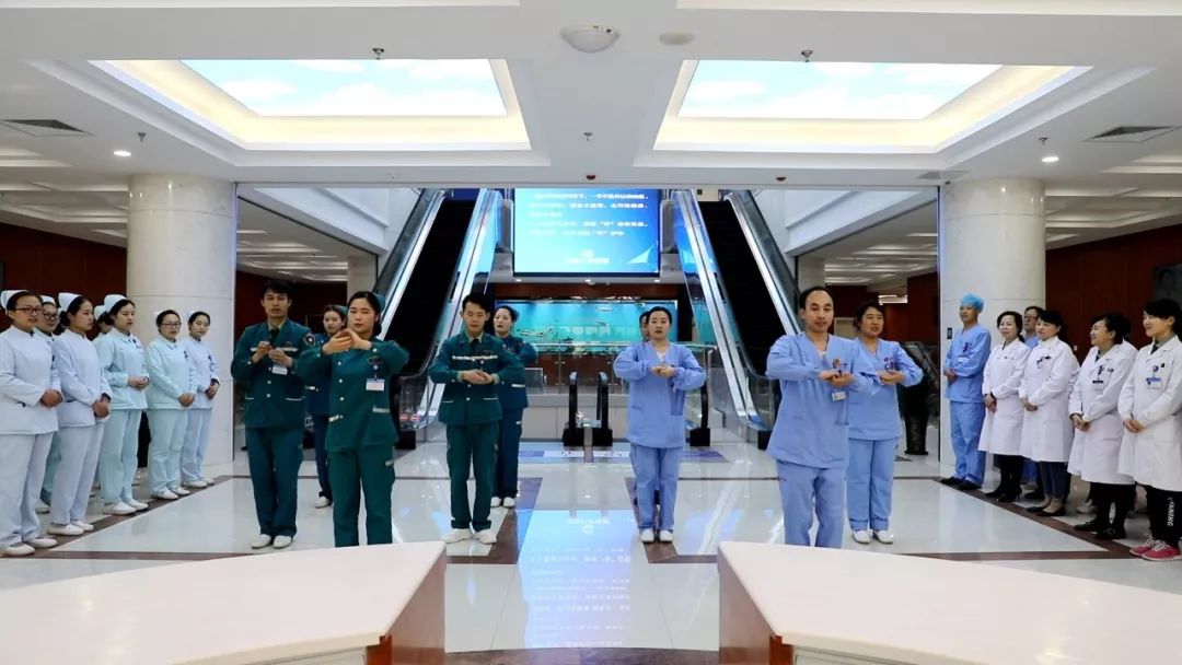 医护玩快闪跳"洗手舞"