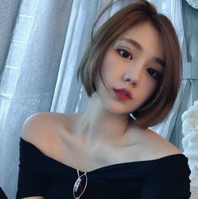 35岁tvb小花杨秀惠为小三岁胞妹庆生遭抢镜原来妹妹是大马网红