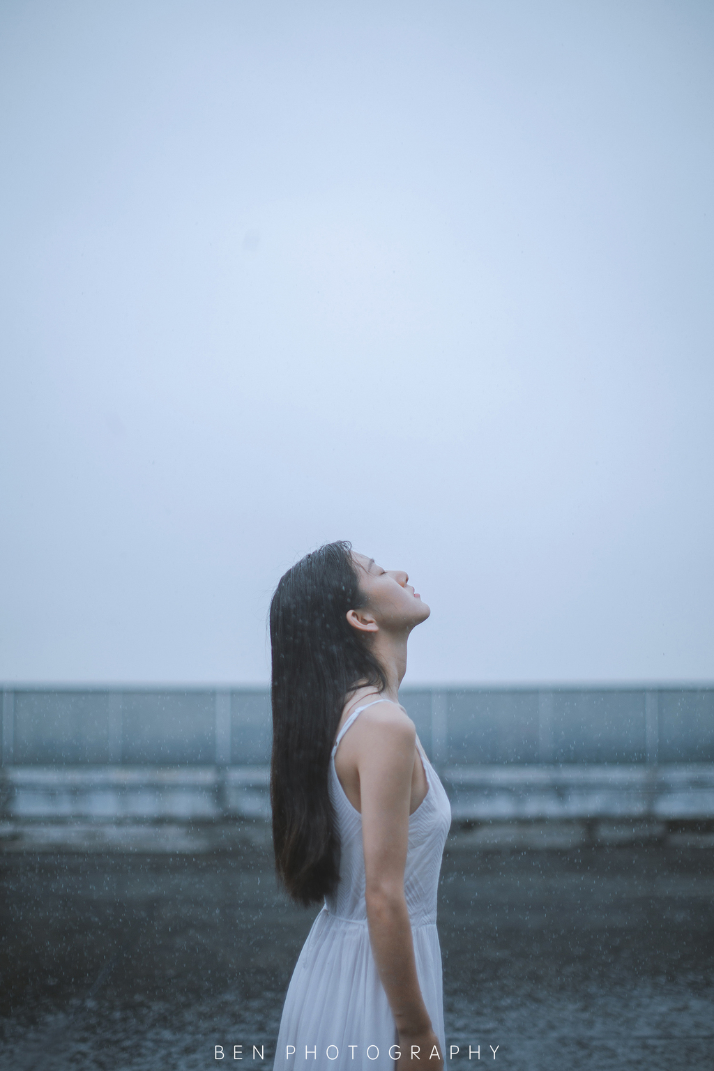 雨爱-女生湿身淋雨-竹本先生人像作品