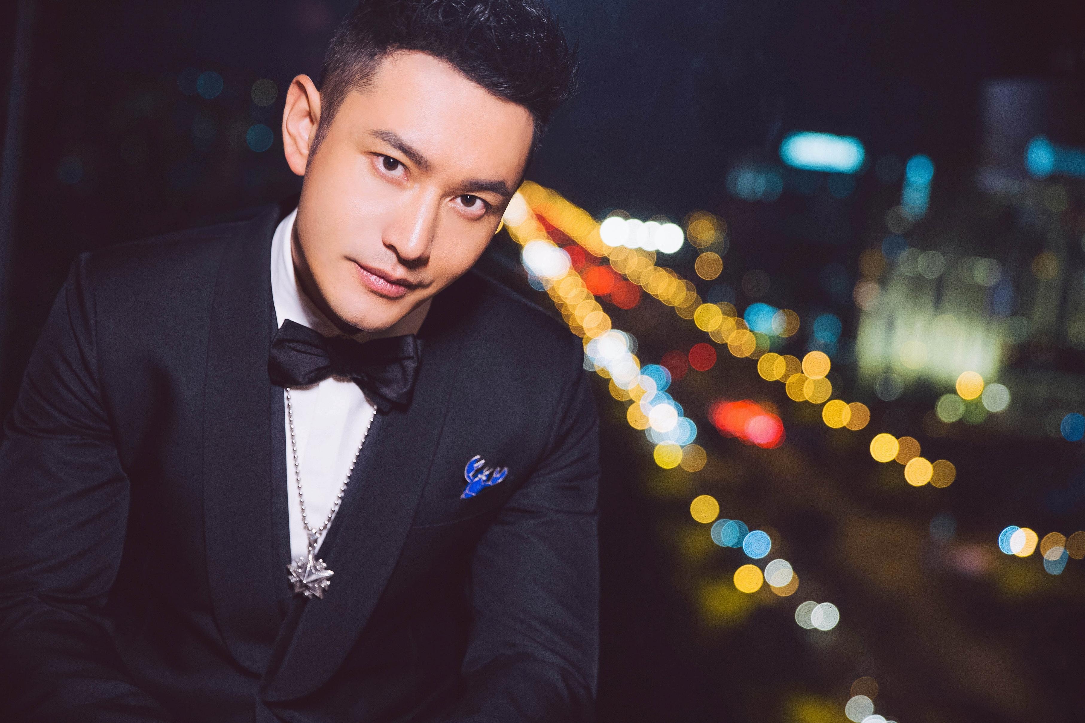 李菲儿杨颖五四晚会世纪同框两人因黄晓明尴尬至今