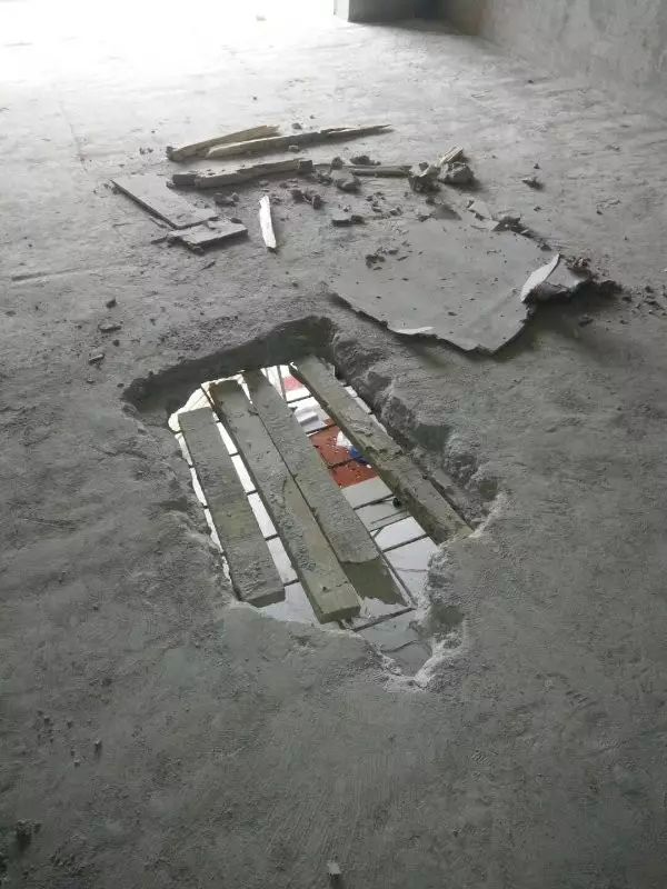 近日,一段贵州"独山某楼盘出现质量问题"的视频引发关注.