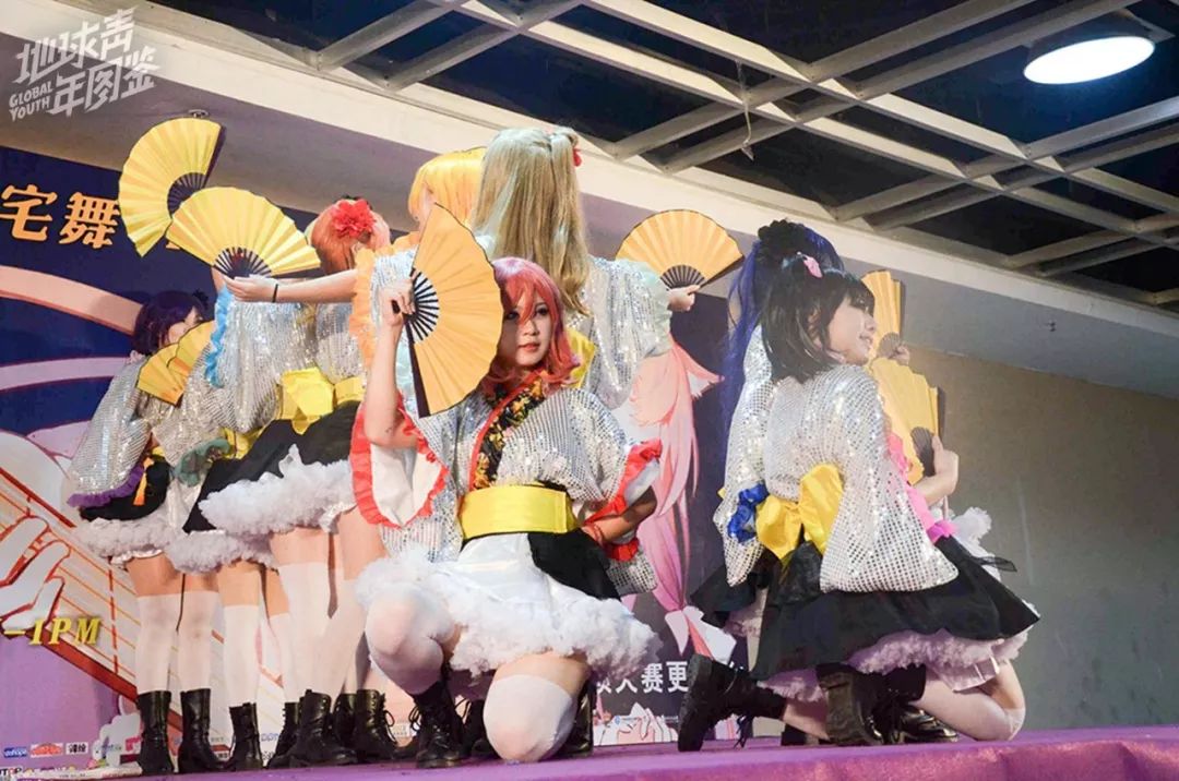 地球青年图鉴 | 偷偷跳“宅舞”的上海女舞蹈老师__凤凰网