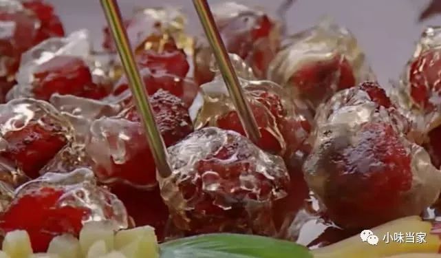 看看满汉全席的"咕噜肉",味道鲜美无比,看得口水直流