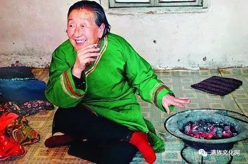 满洲人家的奶奶很传奇