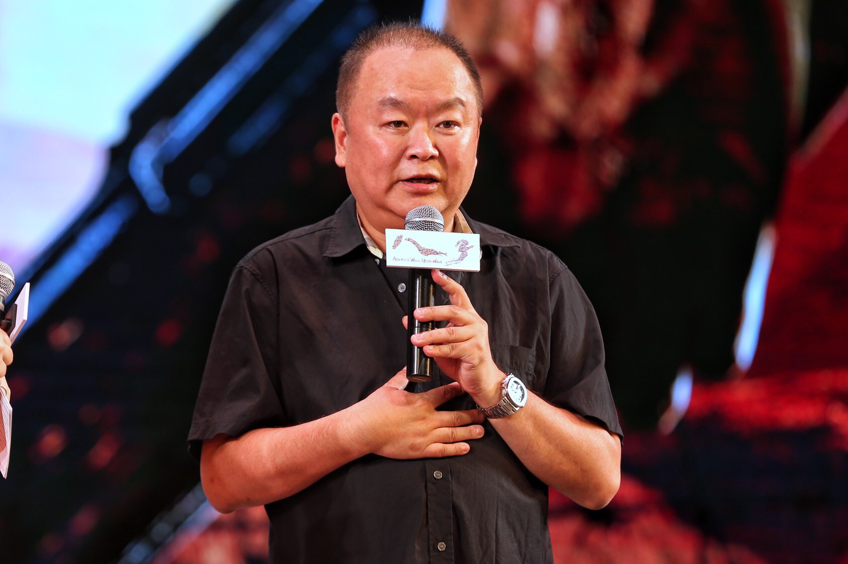 打开凤凰新闻,查看更多高清图片《八子》导演高希希分享心得.