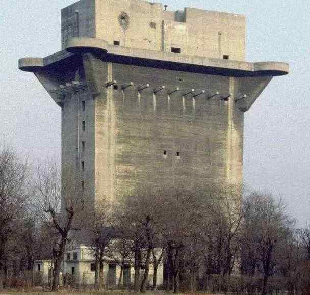 二战期间德军的炮楼到底有多么强大?比日军修建的更要坚固.