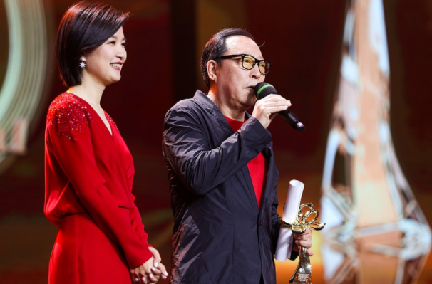 《大江大河》白玉兰揽5奖 倪大红蒋雯丽获视帝后__凤凰网