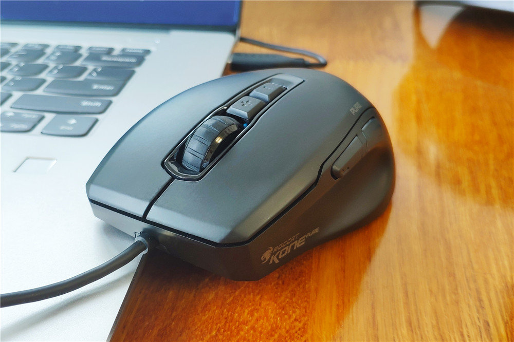 德国冰豹roccat魔幻豹konepurese鼠标游戏鼠标就该轻便加精准