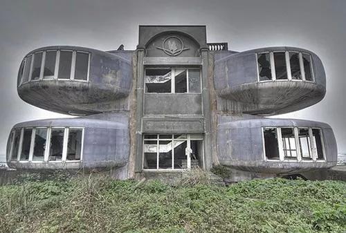 三芝飞碟屋消失的台湾第一鬼镇