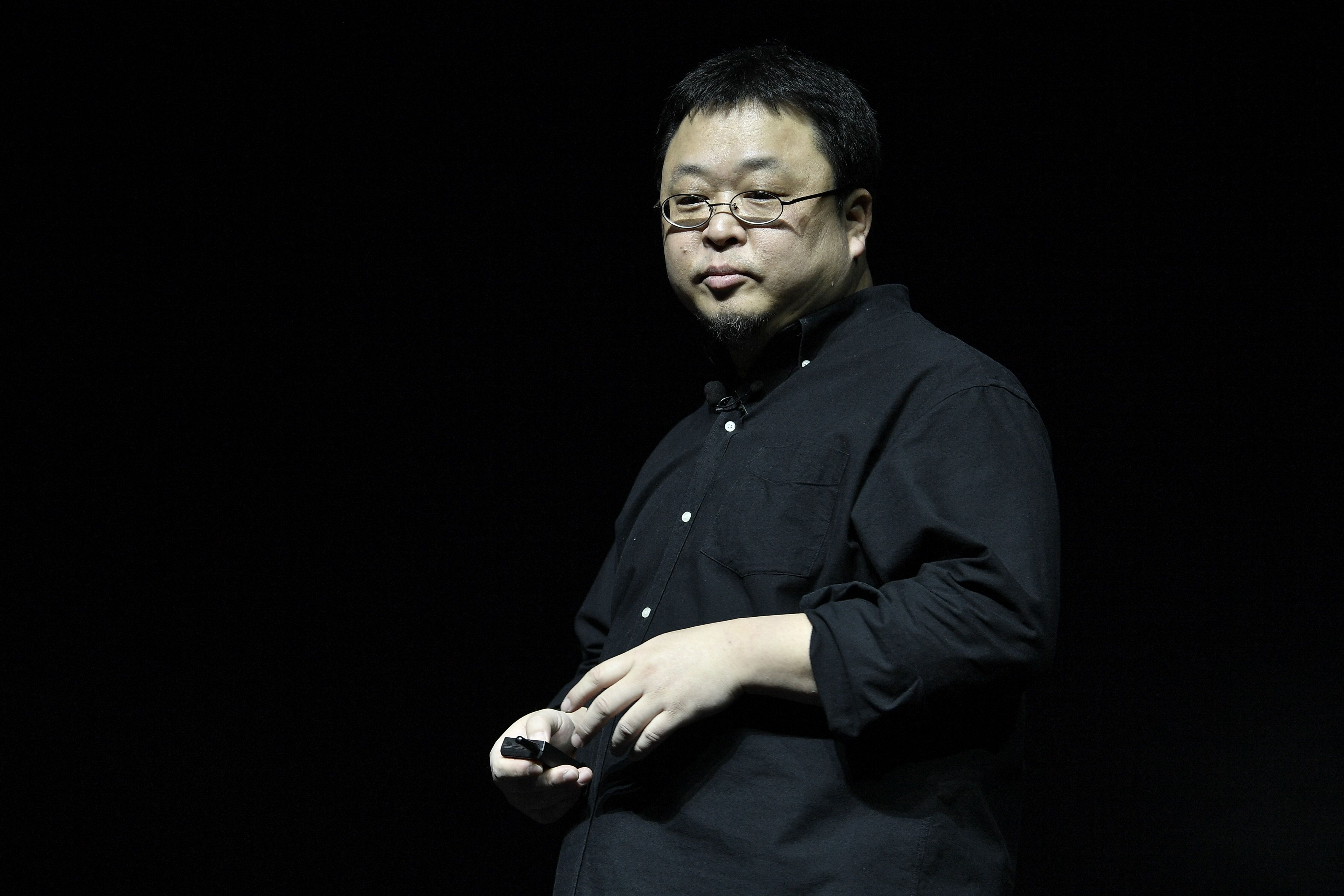 相声表演艺术家罗永浩重返网红路