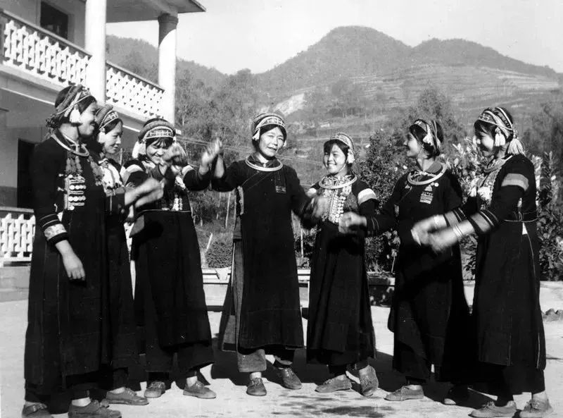神秘云南文化大观 | 老虎见了绕路走的拉祜族__凤凰网
