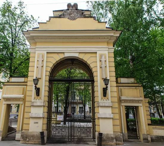 一天吃五顿,还安排夫妻房!90多年前中国留学生在苏联竟有如此待遇