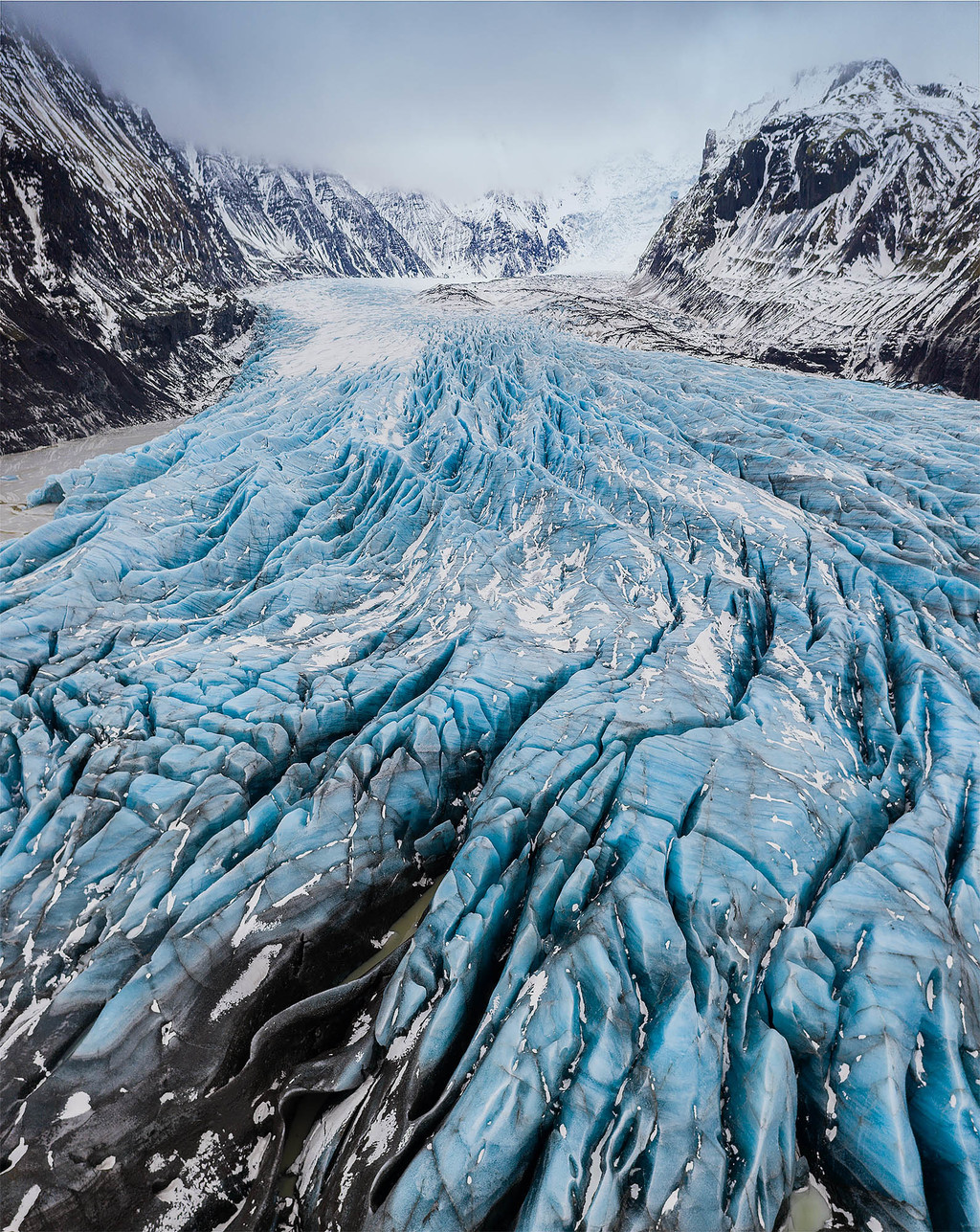 冰川侵蚀的典型地貌图片