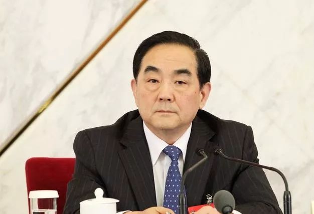 终于有人站出来为银行说句话了！工行前行长：一二五治标不治本！