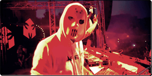 你距离当一个dj,可能只差一个头盔