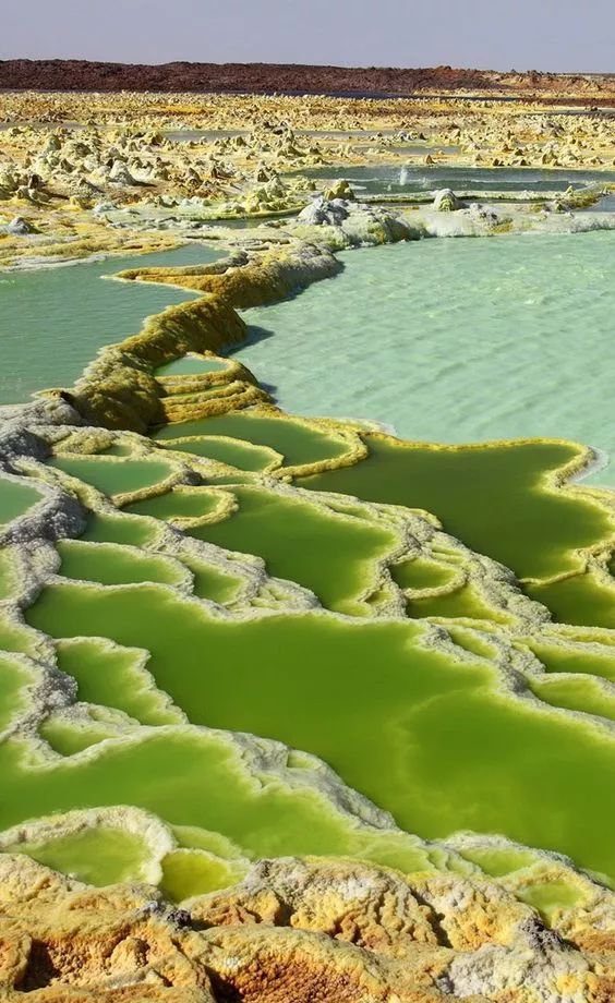 全球最奇特的十大自然景观,越稀奇越着迷