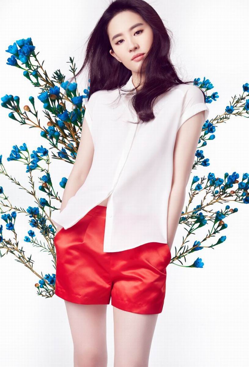 凤栖阁:明星网红-刘亦菲靓照!