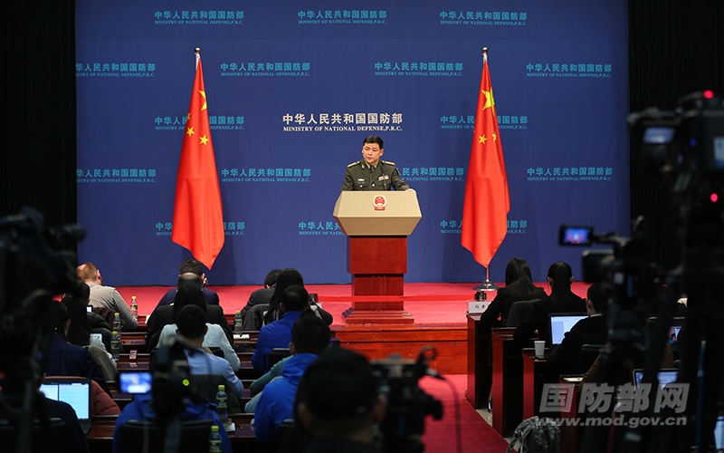 军事挑衅！国防部回应英国航母到南海 网友送下联：有来无回！_凤凰网