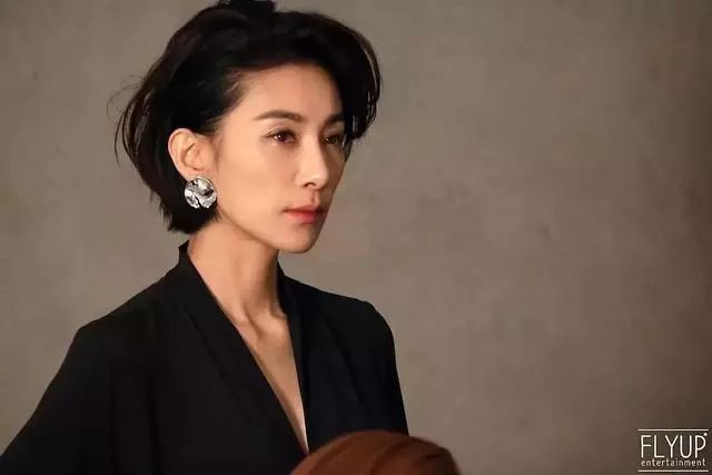 47岁二度翻红天空之城中令人毛骨悚然的金老师