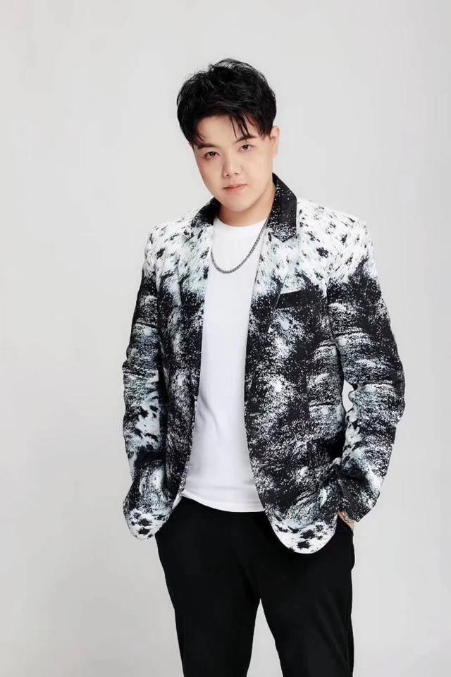 《重量级改变》收官之际,黑马陈浩冉逆袭获执着之星称号__凤凰网