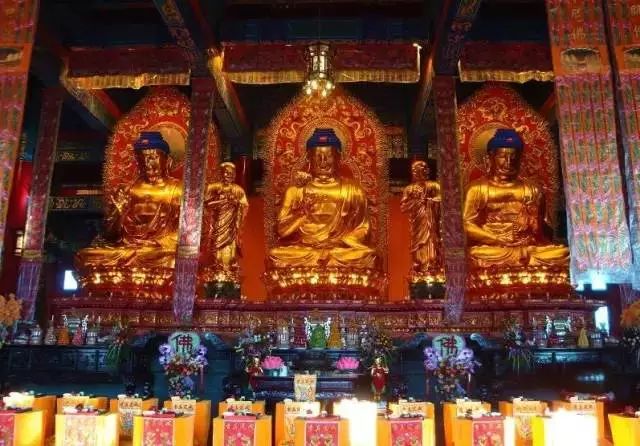 万人合唱《阿弥陀佛》，传诵出去，给有缘人种下一颗慈悲的金刚种子！__凤凰网