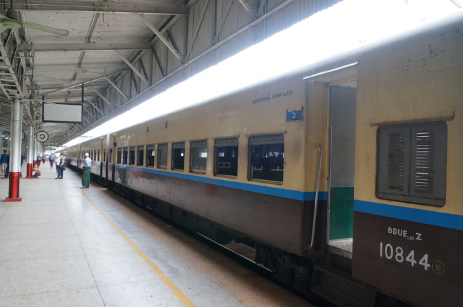 缅甸华纳国际乘火车从仰光到曼德勒